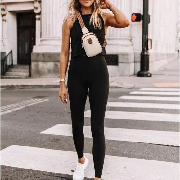 Small Leather Crossbody Bag for Women Compact Stylish Multi-pocket - Picture 2 of 8